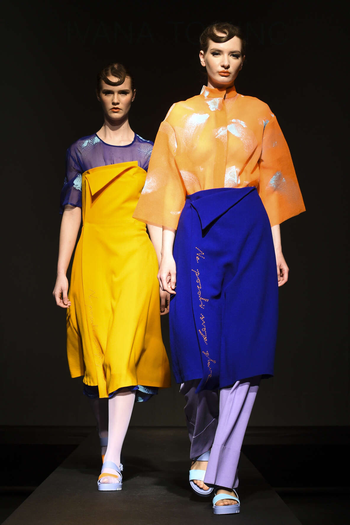 08 Ivana Tominc modna revija bauhaus MOB MOB 4c Sabina Puc Natasa Grcar Napast 2019 foto Luka Kirn 4d